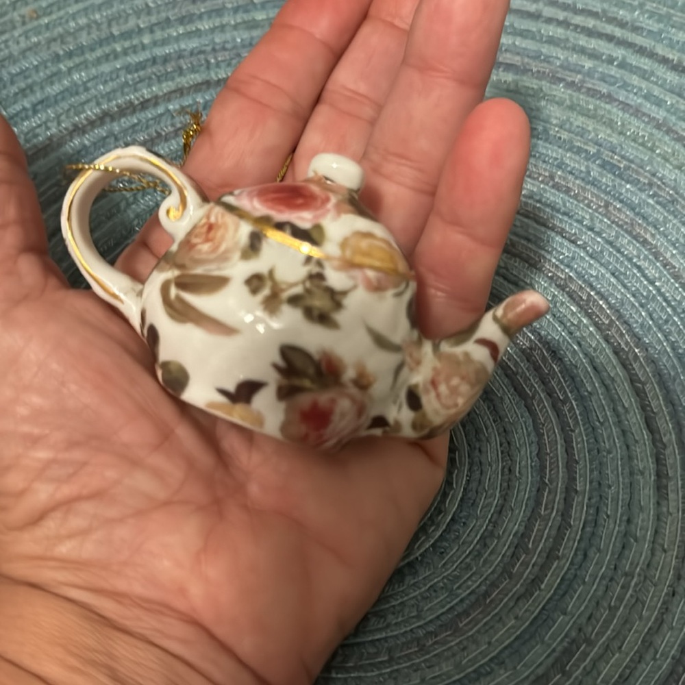 Christmas Victorian inspired ornaments teapot, coffee pot shoe spoon country - Picture 4 of 5